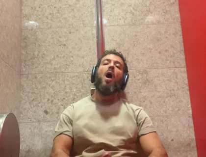 Jerking off in the Airport