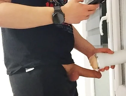 Cuming in Flashlight