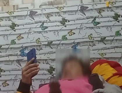 Your Bestfriend Who Loves to Jerk off While Watching Bold.