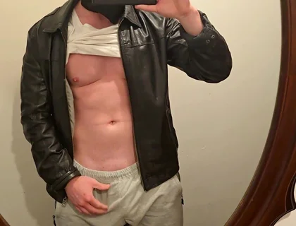 After Work Jerk off in Black Leather Jacket! Hot Stepdaddy Shows Muscles & Pumps Thick Cock