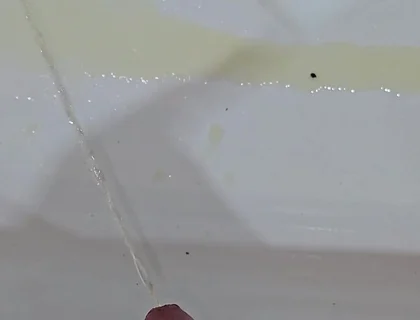 Peeing to the Bathtub