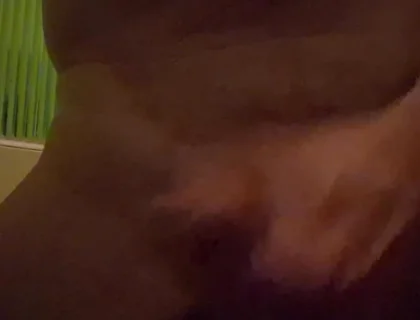 Bubbles101 Wanking with Butt Plug in Ass to Cum