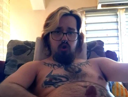 Hew, It’s Gettin’ Musky in Here