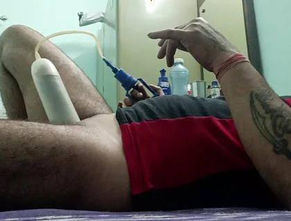 Indian desi police officer uncle gets rest and masterbation
