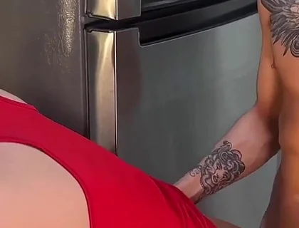 Hung Papi Viral Video Fucking While Cooking Pasta Bareback
