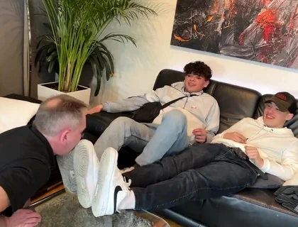 Teen sneaker masters boys