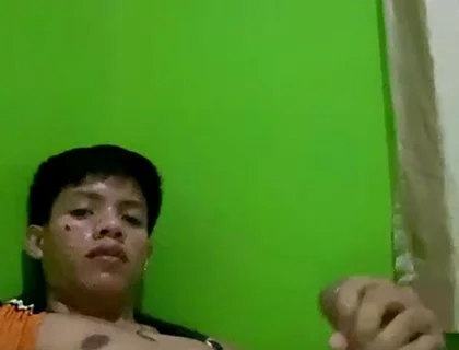 Pinoy Twink Quick Jerk off
