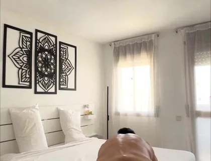 Tiding the Bed Naked