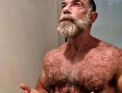 Hairy Muscle Stepdaddy Showering