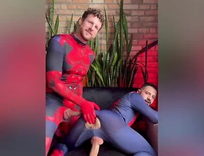 Deadpool Dominates Spider-man: Tim Kruger Takes Control Of Igor Lucios (10min Preview)