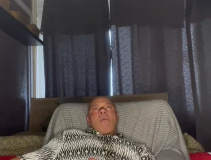 Mr Guru. Sexy Body Builder Wank at Home