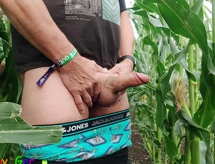 Dirty Jerking off My Big Cob in the Cornfield, Showing My Asshole and Squirting Cream on a Leaf.