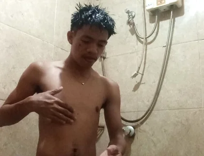 #1 Creator Jameson Official Gets Soaked: Shower Piss & Cum