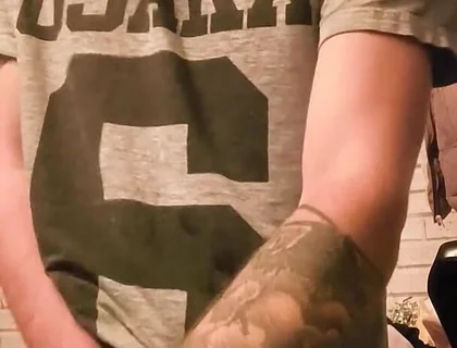 Smoking and Wanking with a Little Bum Fun