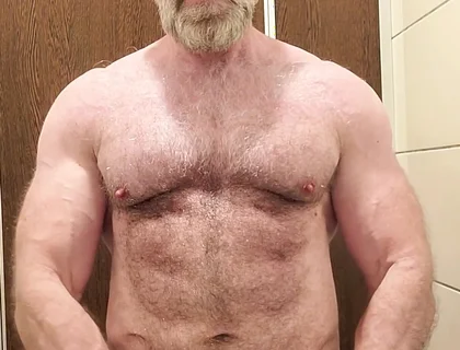 Hairy Muscle Guy Shows off and Jerks off
