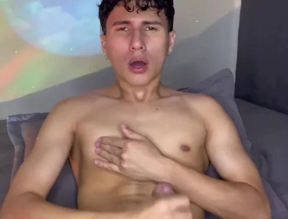 Mugiis Tugs Pulses with Flirty Dick Play