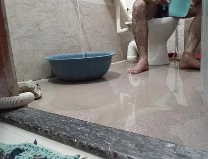 Who Would Like to Take a Nude Bath with Me?