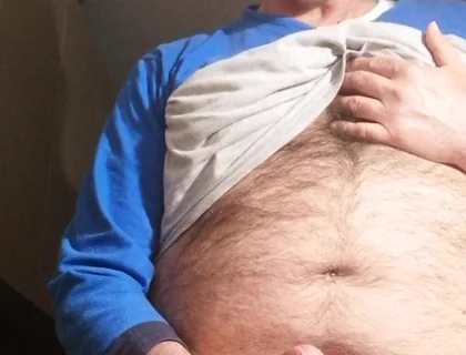 A Quick with a Big Cumshot to Sleep Better!