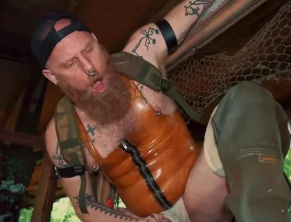 Fellball Take Turns Fisting Deep Into Each Others Wide Asses With Rose Bud And Axel Abysse