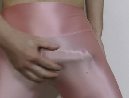 Masturbation with Pink Spandex Leggings
