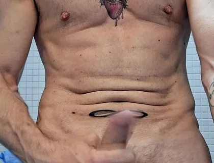 Straw in the Changing Rooms
