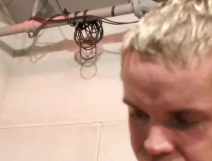 Bukkake Amateur with Gay Twinks Sucking All His Friends to the Cum