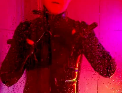 Shower in Rubber