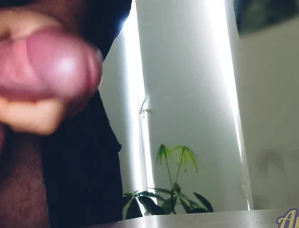 A Tasty Wank Early in the Morning and Cum on the Table