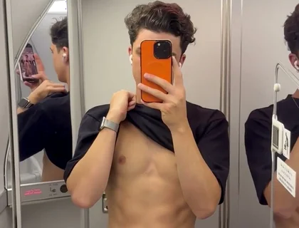Turbulence Got My Dick Bouncing Don’t Worry! Landed Safely Back in Melbourne