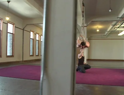 Hot Bi Hunk's First Time Being Bound and Edged