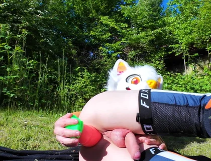 Twink Uses Carrot in His Ass