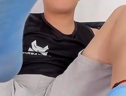 Love the Feet of Your Master Tomasstyl in Its Blue Sports Tights