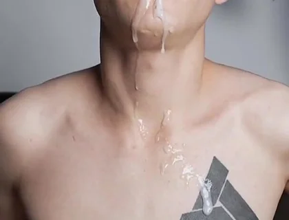 Twinks Have Fun, Suck Dicks and Cum on Camshow