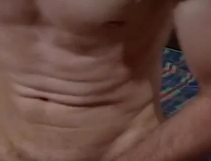 Watch How Lucas Cums in His Bed