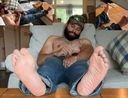 Foot POV Bearded Muscle Bloke Squirts Cum on Himself