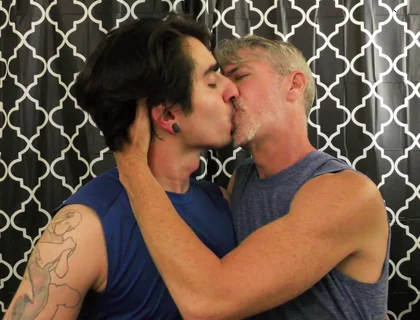 Hot Gay Kissing with Johnny & Richard