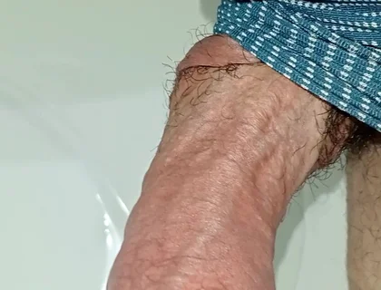 I Enjoy Piss in Bathroom, Big Cock and Veniza