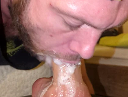 Playing with Huge Amount of Saliva Doing Bubbles and Deepthroat