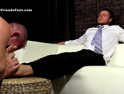 Powers' Big Sexy Feet Worshiped by Dev