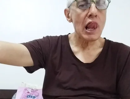Tongue Shows Fuck My Big Cock