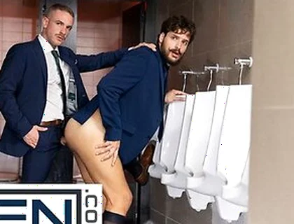 Samuel Hodecker Gets Fucked By Apolo Adrii In The Bathroom And Gets Covered In Cum