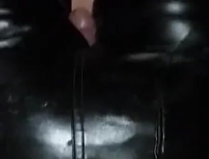 Big leather ass cumshot