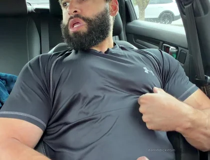 Muscle Cub in the Car