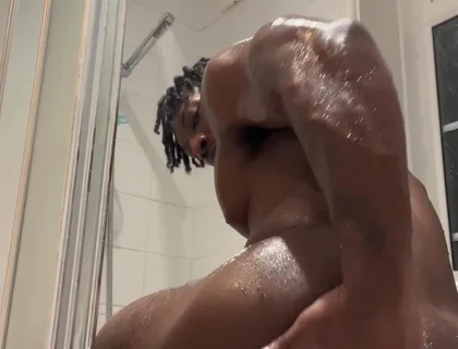 Quick Wank in Public Toilet