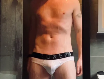 Who Likes Hot Guys in the Shower?