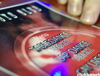 Public Bareback Fuck in a Stripclub