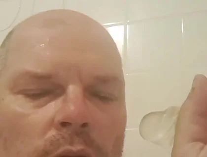 Attached Sucking and Blowing for the Slut
