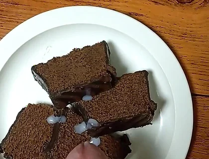 chocolate cake with cum