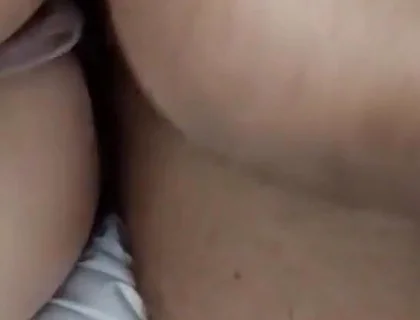 834 Big-bottomed Stepdaughter: Please Don't Put It in, I'll Get Pregnant