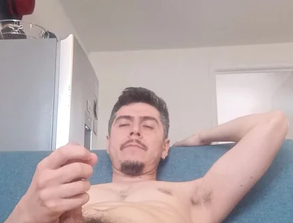 Big Dicked Daddy Shots a Big Thick Cum
